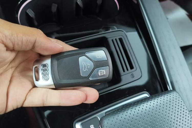 Used Audi A4L 2024 40 TFSI Luxury Dynamic Edition Vehicle Key