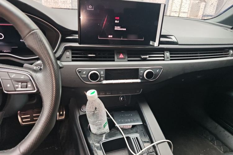 Used Audi A4L 2024 40 TFSI Luxury Dynamic Edition Audio And AC Panel