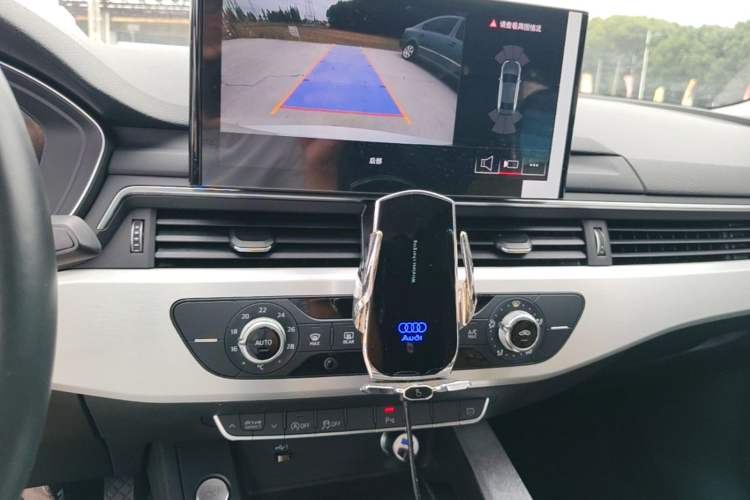 Used Audi A4L 2024 40 TFSI Fashion Dynamic Model Audio And AC Panel