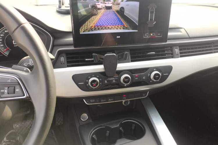 Used Audi A4L 2024 40 TFSI Fashion Dynamic Model Audio And AC Panel