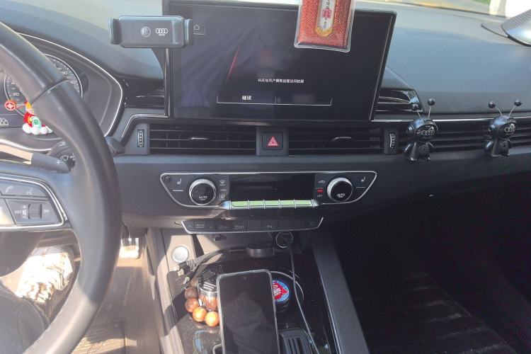 Used Audi A4L 2024 40 TFSI Luxury Dynamic Edition Audio And AC Panel