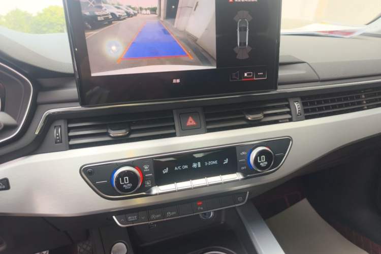 Used Audi A4L 2024 40 TFSI Fashion Dynamic Model Audio And AC Panel