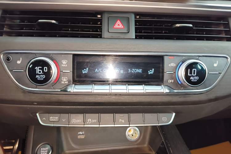 Used Audi A4L 2024 40 TFSI Luxury Dynamic Edition Audio And AC Panel