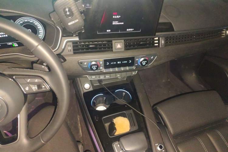 Used Audi A4L 2024 40 TFSI Luxury Dynamic Edition Audio And AC Panel