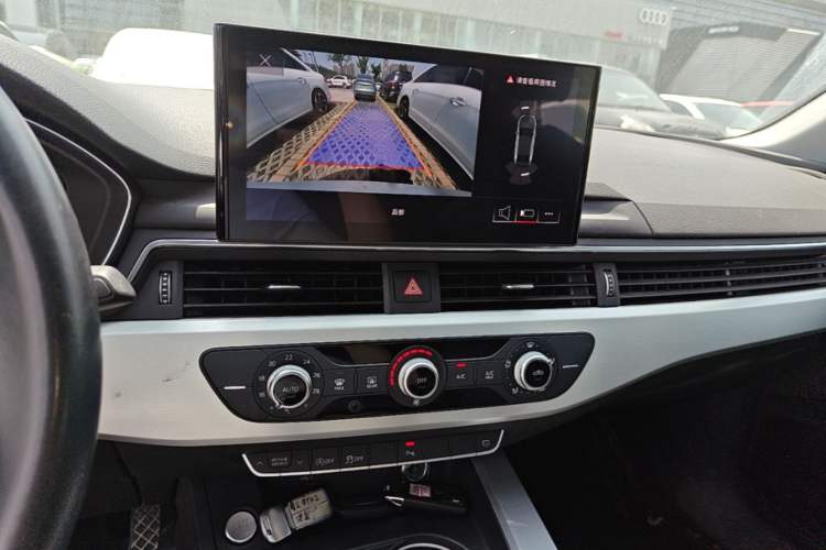 Used Audi A4L 2024 40 TFSI Fashion Dynamic Model Audio And AC Panel