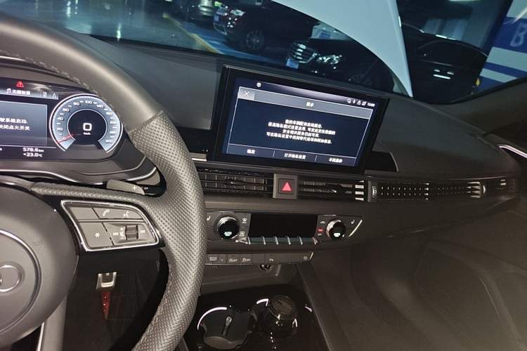 Used Audi A4L 2024 40 TFSI Luxury Dynamic Edition Audio And AC Panel