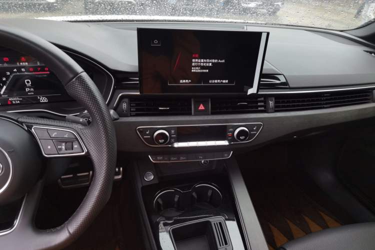 Used Audi A4L 2024 40 TFSI Luxury Dynamic Edition Audio And AC Panel