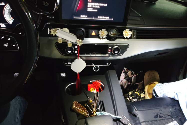 Used Audi A4L 2024 40 TFSI Fashion Dynamic Model Audio And AC Panel