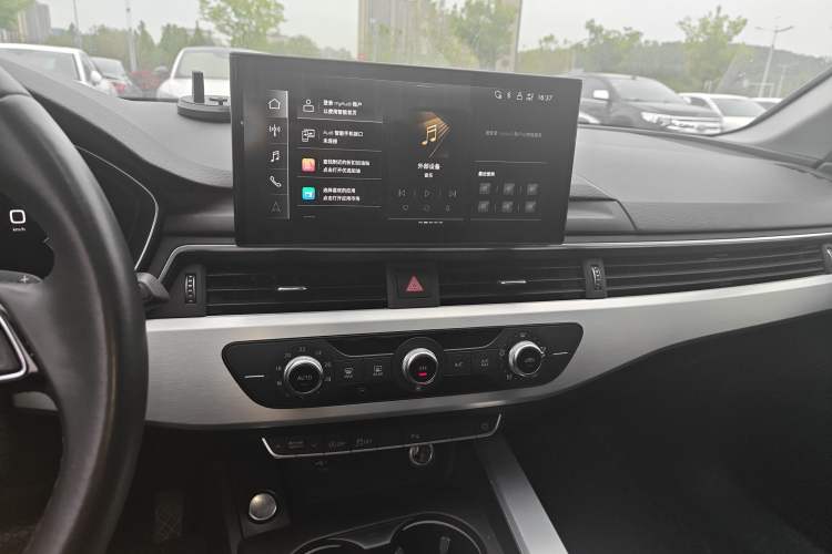Used Audi A4L 2024 40 TFSI Fashion Dynamic Model Audio And AC Panel