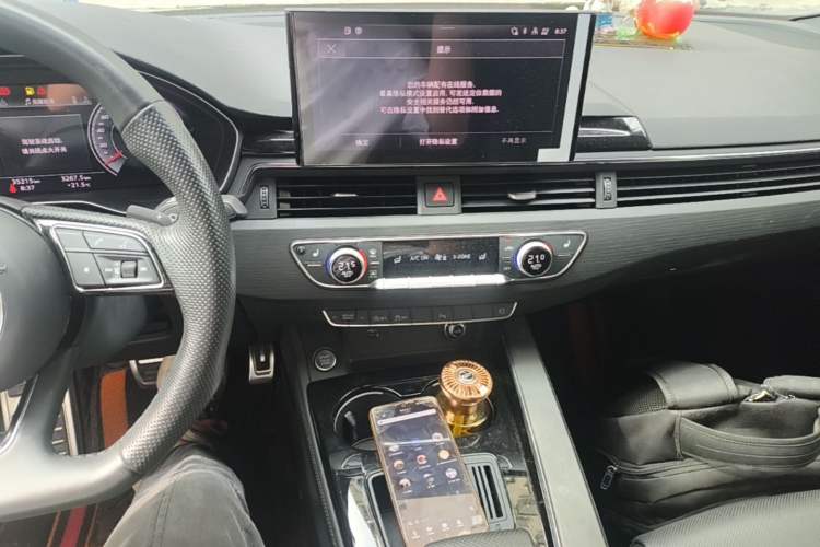 Used Audi A4L 2024 40 TFSI Luxury Dynamic Edition Audio And AC Panel