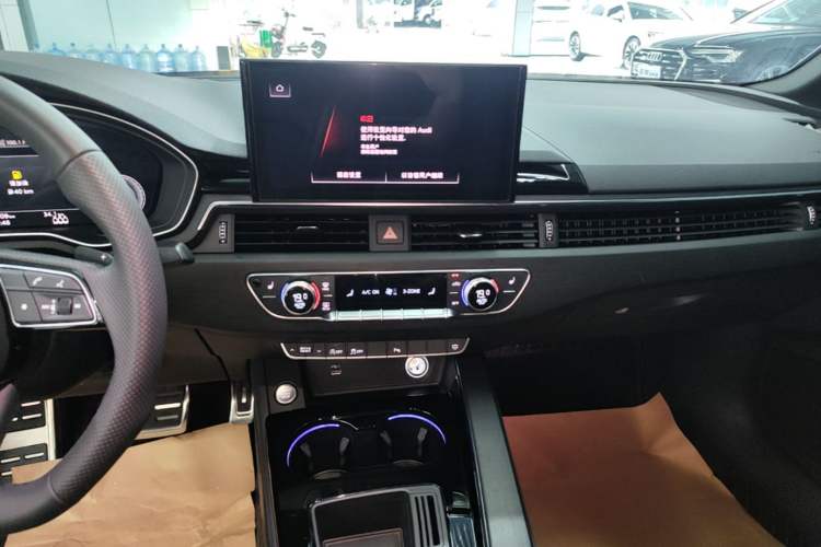 Used Audi A4L 2024 40 TFSI Luxury Dynamic Edition Audio And AC Panel