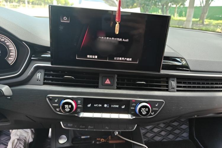 Used Audi A4L 2024 40 TFSI Luxury Dynamic Edition Audio And AC Panel