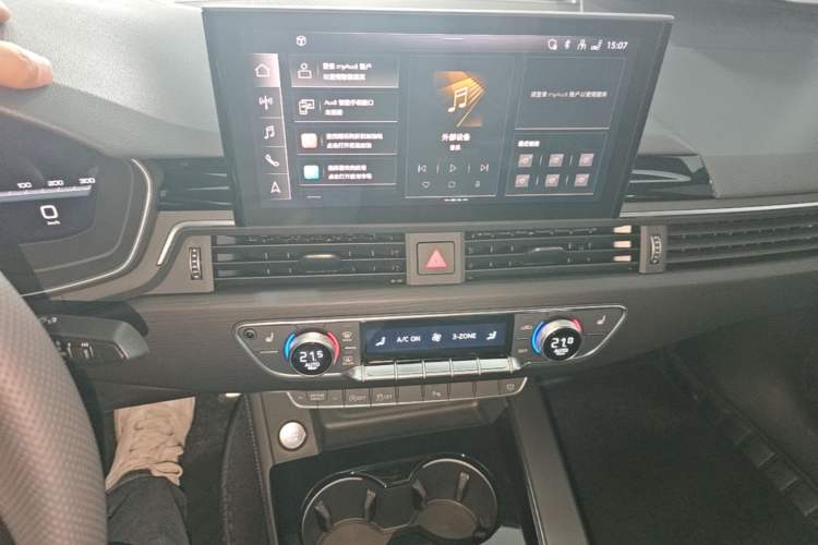 Used Audi A4L 2024 40 TFSI Luxury Dynamic Edition Audio And AC Panel