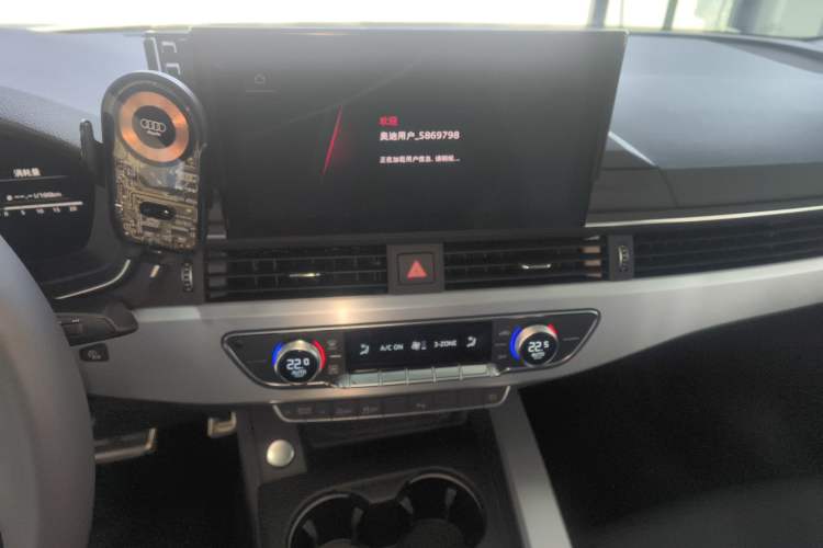 Used Audi A4L 2024 40 TFSI Fashion Dynamic Model Audio And AC Panel