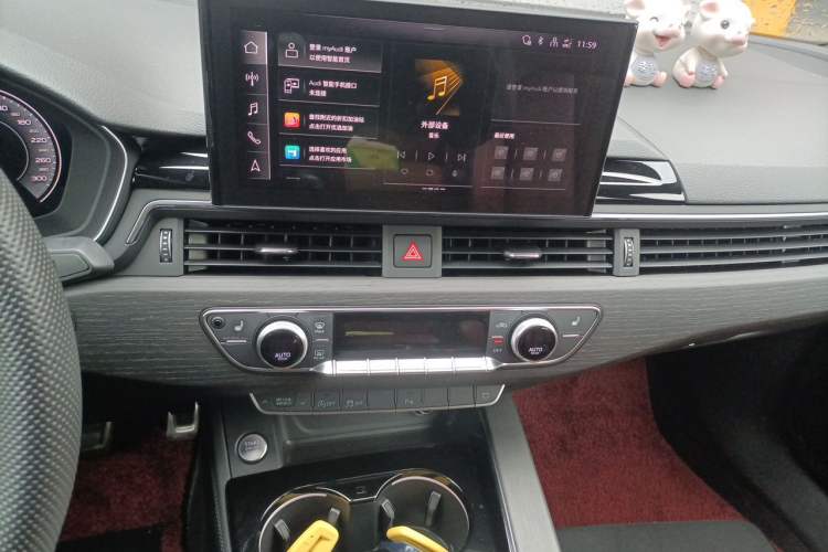 Used Audi A4L 2024 40 TFSI Luxury Dynamic Edition Audio And AC Panel