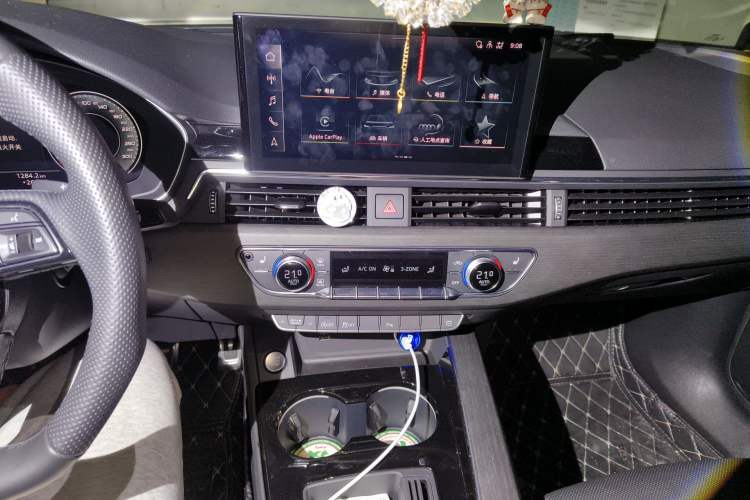 Used Audi A4L 2024 40 TFSI Luxury Dynamic Edition Audio And AC Panel