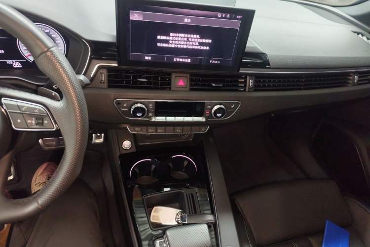 Used Audi A4L 2024 40 TFSI Luxury Dynamic Edition Audio And AC Panel