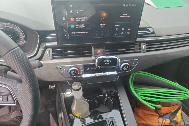 Used Audi A4L 2024 40 TFSI Luxury Dynamic Edition Audio And AC Panel