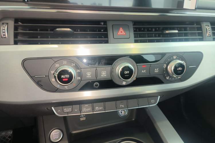 Used Audi A4L 2024 40 TFSI Fashion Dynamic Model Audio And AC Panel