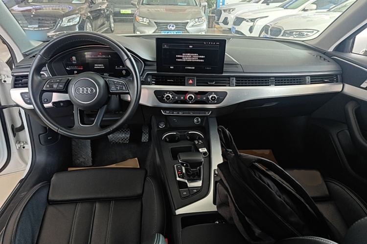 Used Audi A4L 2024 40 TFSI Fashion Dynamic Model Center Console