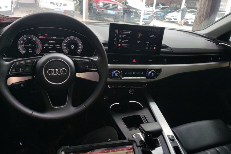 Used Audi A4L 2024 40 TFSI Fashion Dynamic Model Center Console