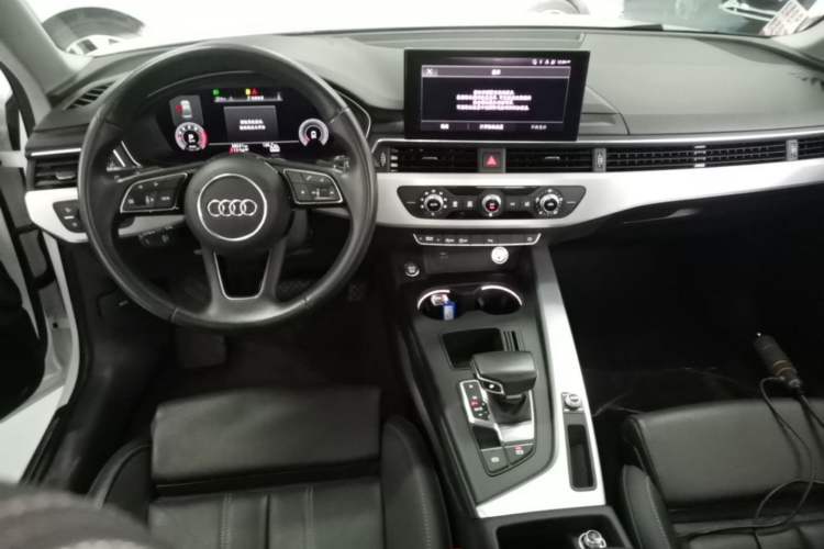 Used Audi A4L 2024 40 TFSI Fashion Dynamic Model Center Console