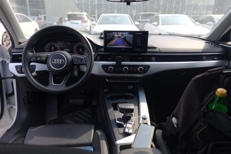 Used Audi A4L 2024 40 TFSI Fashion Dynamic Model Center Console