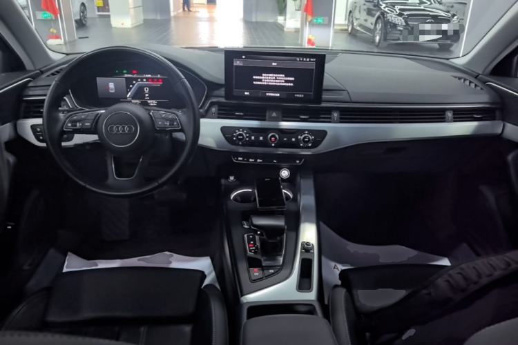 Used Audi A4L 2024 40 TFSI Fashion Dynamic Model Center Console