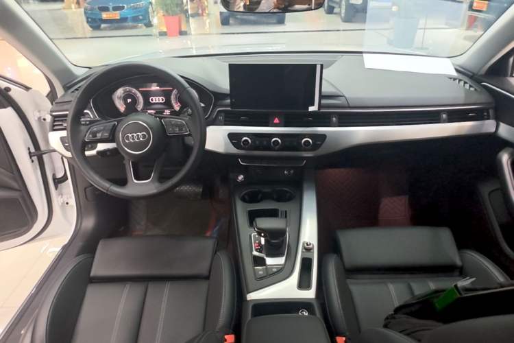 Used Audi A4L 2024 40 TFSI Fashion Dynamic Model Center Console