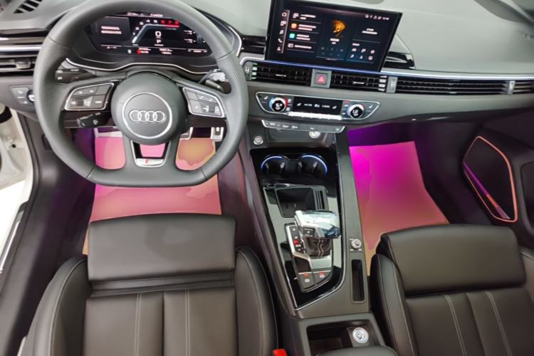 Used Audi A4L 2024 40 TFSI Luxury Dynamic Edition Center Console