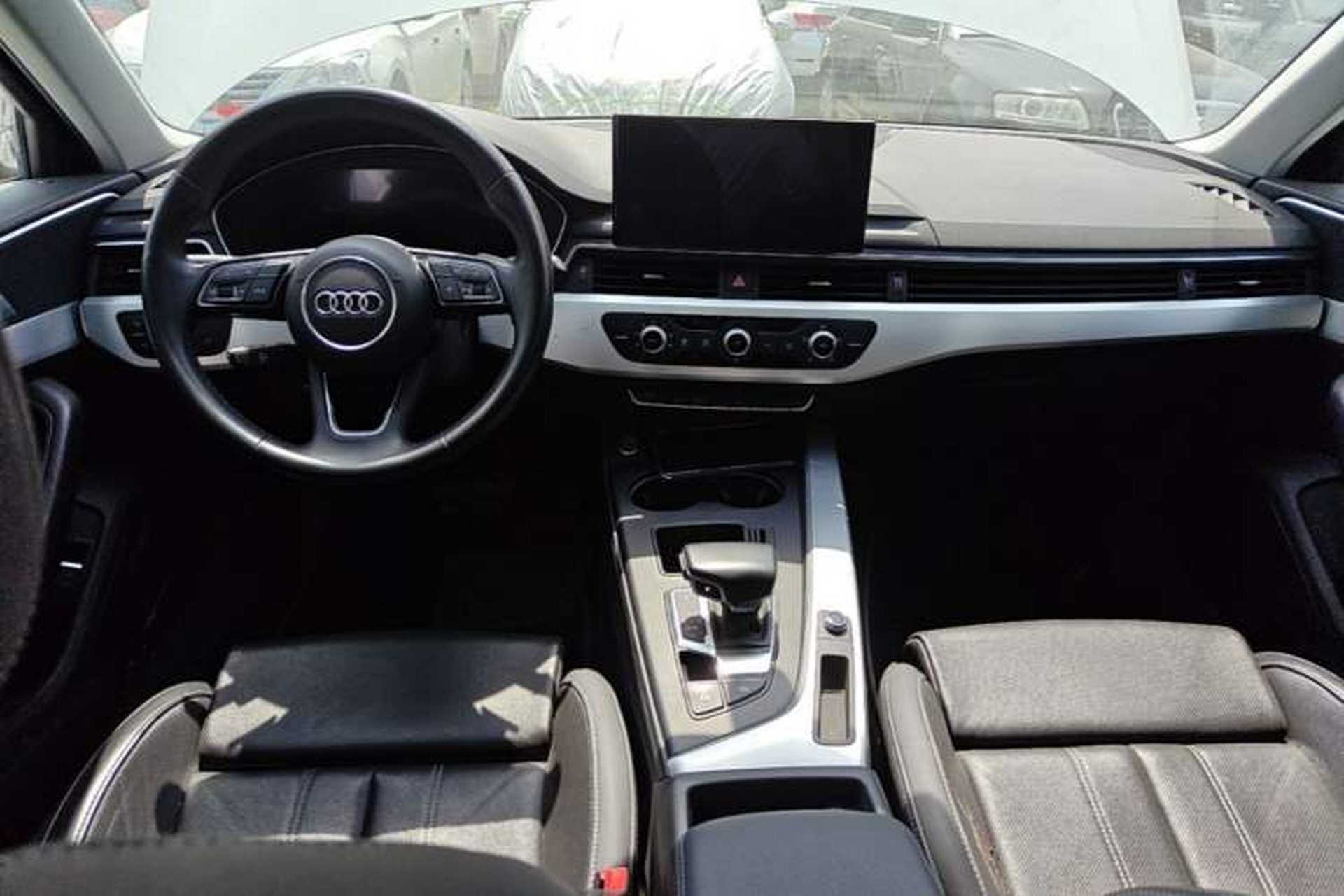 Used Audi A4L 2024 40 TFSI Fashion Dynamic Model Center Console