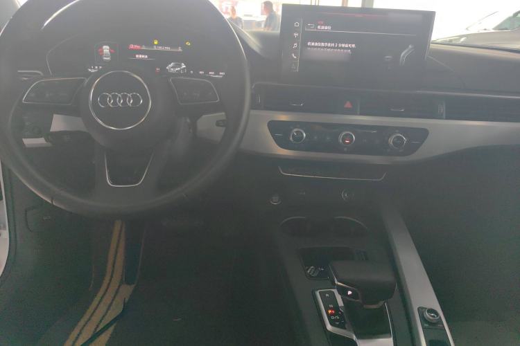 Used Audi A4L 2024 40 TFSI Fashion Dynamic Model Center Console