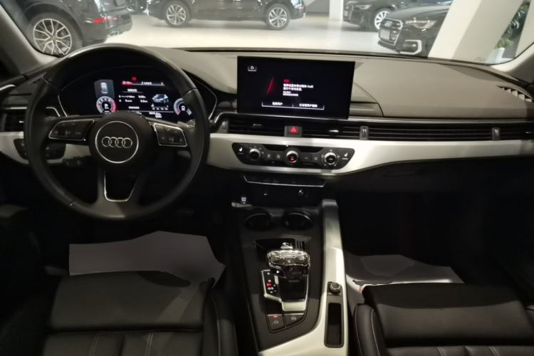 Used Audi A4L 2024 40 TFSI Fashion Dynamic Model Center Console