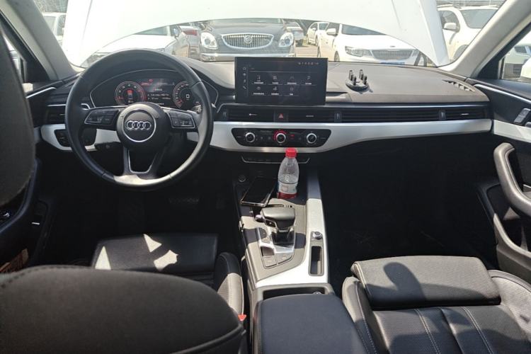 Used Audi A4L 2024 40 TFSI Fashion Dynamic Model Center Console