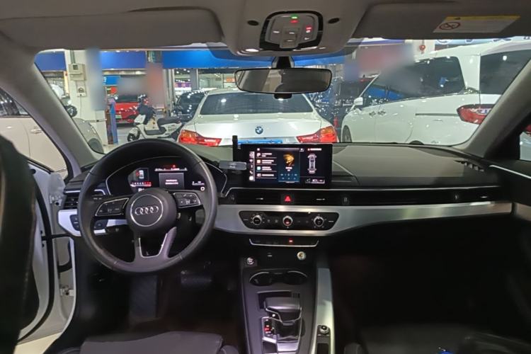 Used Audi A4L 2024 40 TFSI Fashion Dynamic Model Center Console