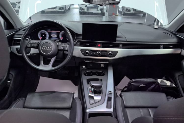 Used Audi A4L 2024 40 TFSI Fashion Dynamic Model Center Console