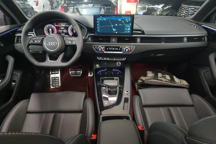 Used Audi A4L 2024 40 TFSI Luxury Dynamic Edition Center Console