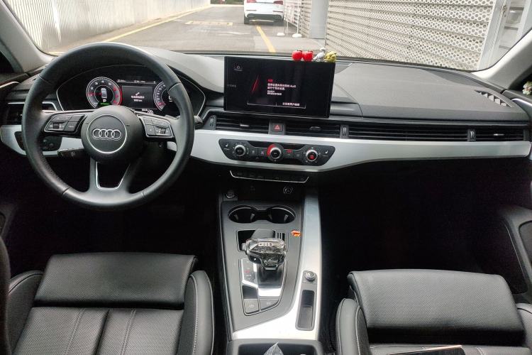 Used Audi A4L 2024 40 TFSI Fashion Dynamic Model Center Console