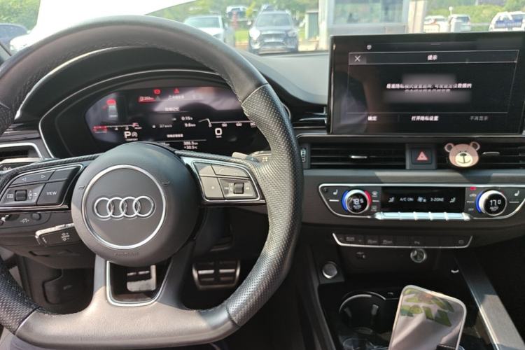 Used Audi A4L 2024 40 TFSI Luxury Dynamic Edition Center Console