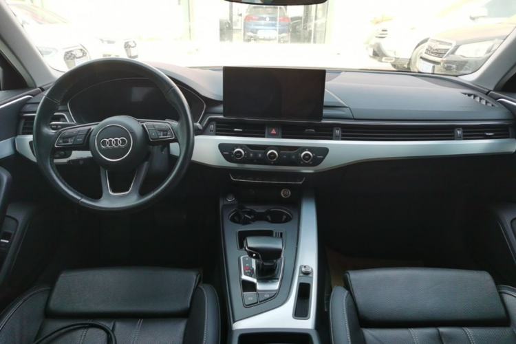 Used Audi A4L 2024 40 TFSI Fashion Dynamic Model Center Console