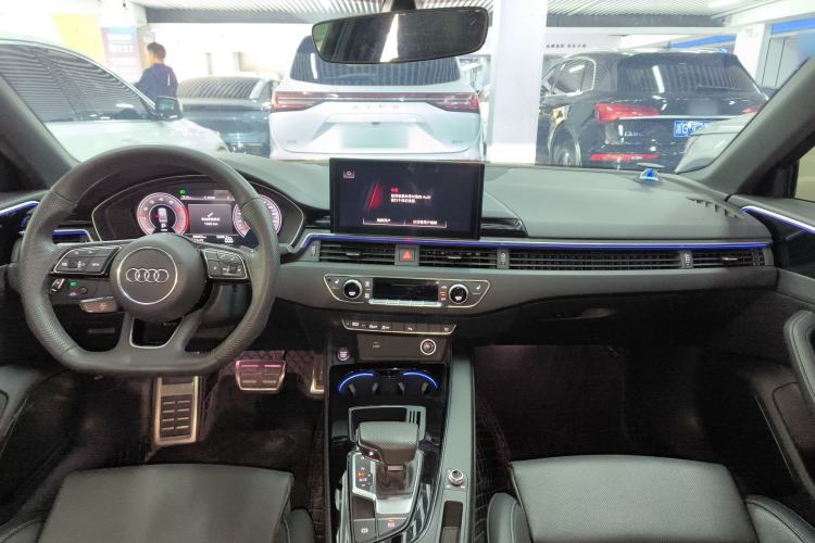 Used Audi A4L 2024 40 TFSI Luxury Dynamic Edition Center Console