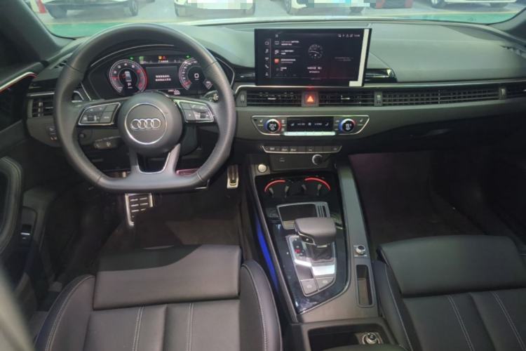 Used Audi A4L 2024 40 TFSI Luxury Dynamic Edition Center Console