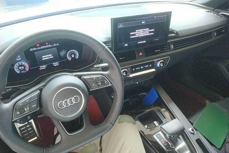 Used Audi A4L 2024 40 TFSI Luxury Dynamic Edition Center Console