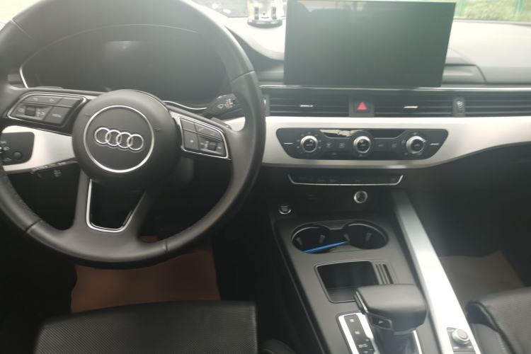 Used Audi A4L 2024 40 TFSI Fashion Dynamic Model Center Console