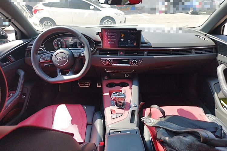 Used Audi A4L 2024 40 TFSI Luxury Dynamic Edition Center Console