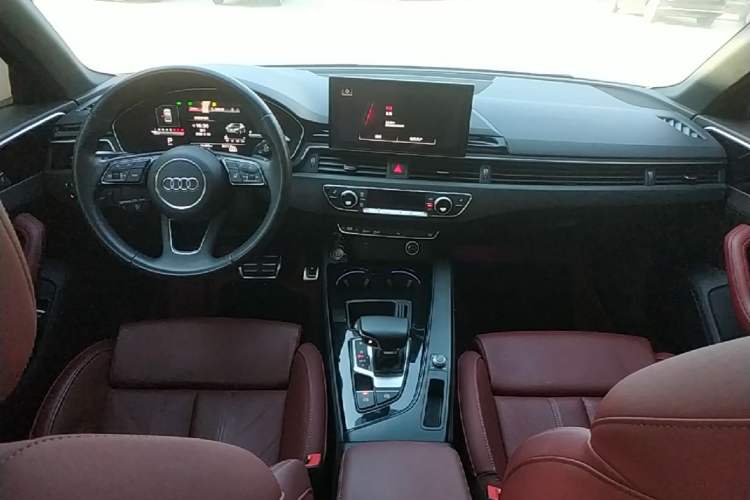 Used Audi A4L 2024 40 TFSI Luxury Dynamic Edition Center Console