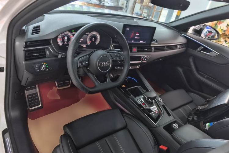 Used Audi A4L 2024 40 TFSI Luxury Dynamic Edition Center Console