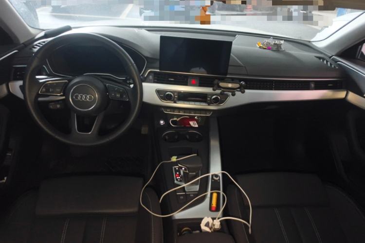 Used Audi A4L 2024 40 TFSI Fashion Dynamic Model Center Console