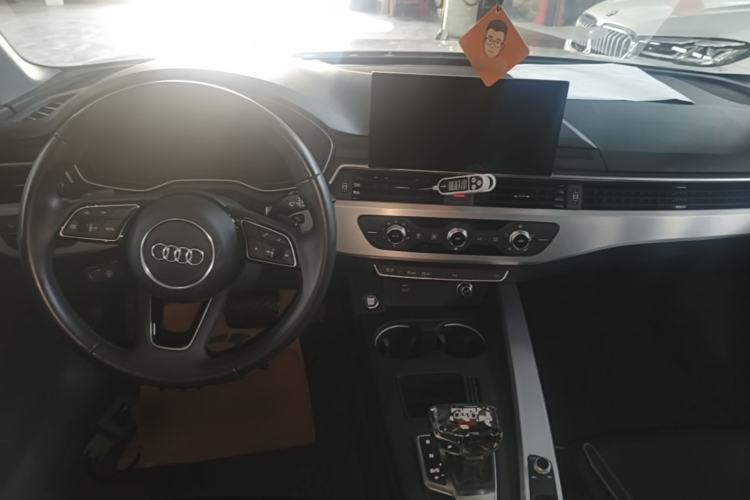 Used Audi A4L 2024 40 TFSI Fashion Dynamic Model Center Console