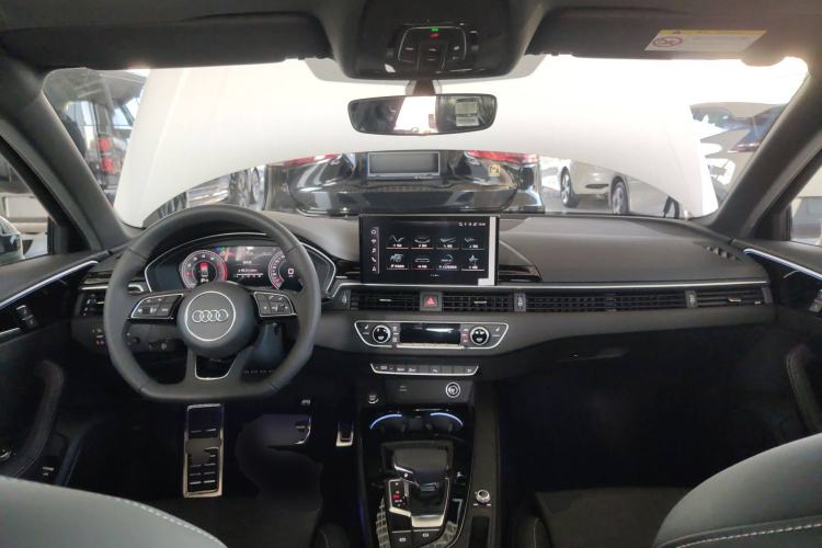 Used Audi A4L 2024 40 TFSI Luxury Dynamic Edition Center Console
